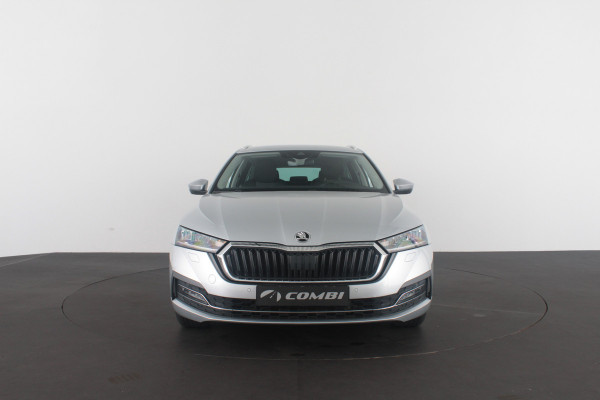Škoda Octavia Combi 1.0 TSI Business Edition > Camera/Trekhaak/Sfeerverlichting/Keyless