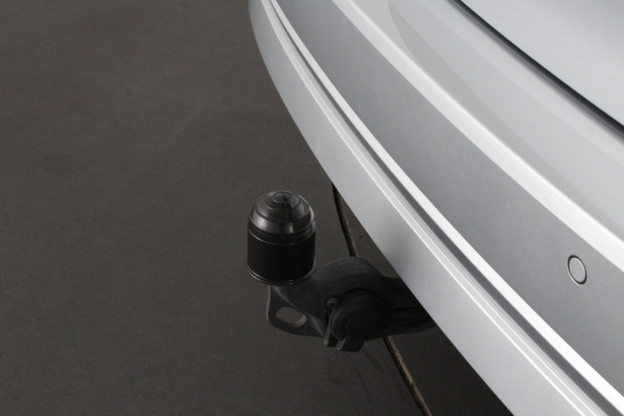 Škoda Octavia Combi 1.0 TSI Business Edition > Camera/Trekhaak/Sfeerverlichting/Keyless