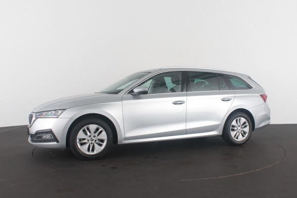 Škoda Octavia Combi 1.0 TSI Business Edition > Camera/Trekhaak/Sfeerverlichting/Keyless