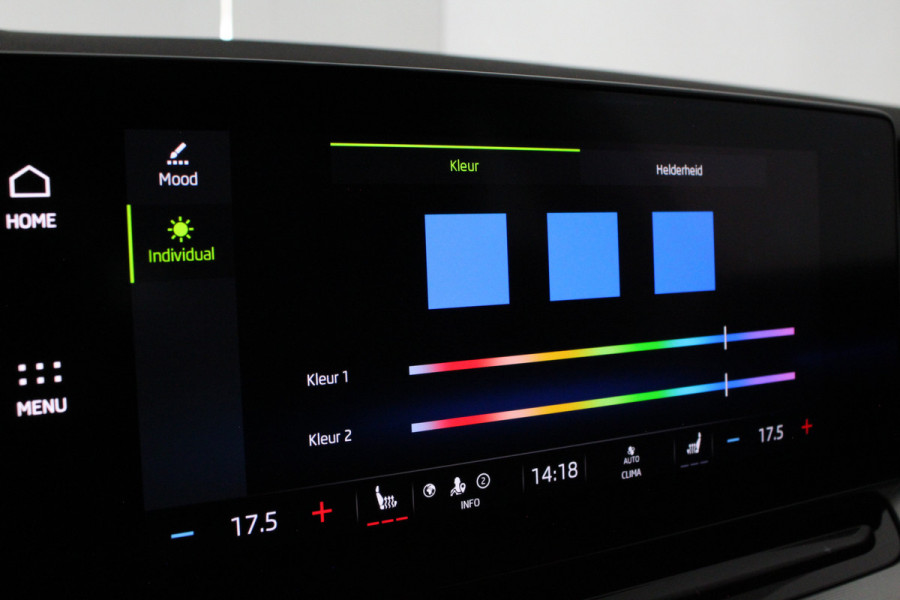 Škoda Octavia Combi 1.0 TSI Business Edition > Camera/Trekhaak/Sfeerverlichting/Keyless