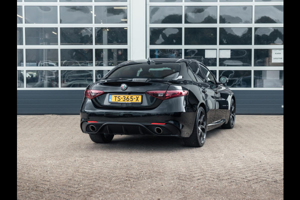 Alfa Romeo Giulia 2.0T Super | Veloce Pack | 19" | BSM | Adapt. Cruise | Xenon | Apple Carplay | PDC | Flippers | Camera | Stoel&Stuur Verw. | Premium Audio