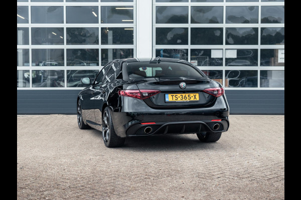 Alfa Romeo Giulia 2.0T Super | Veloce Pack | 19" | BSM | Adapt. Cruise | Xenon | Apple Carplay | PDC | Flippers | Camera | Stoel&Stuur Verw. | Premium Audio