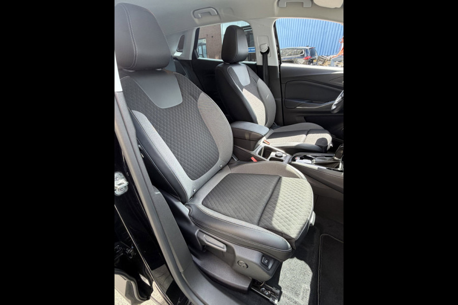 Opel Grandland X 1.2 Turbo Elegance AUTOMAAT - Navigatie / Apple CarPlay I Airco I LED I PDC I Sport velgen I Dealer onderhouden