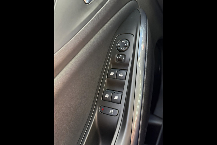 Opel Grandland X 1.2 Turbo Elegance AUTOMAAT - Navigatie / Apple CarPlay I Airco I LED I PDC I Sport velgen I Dealer onderhouden