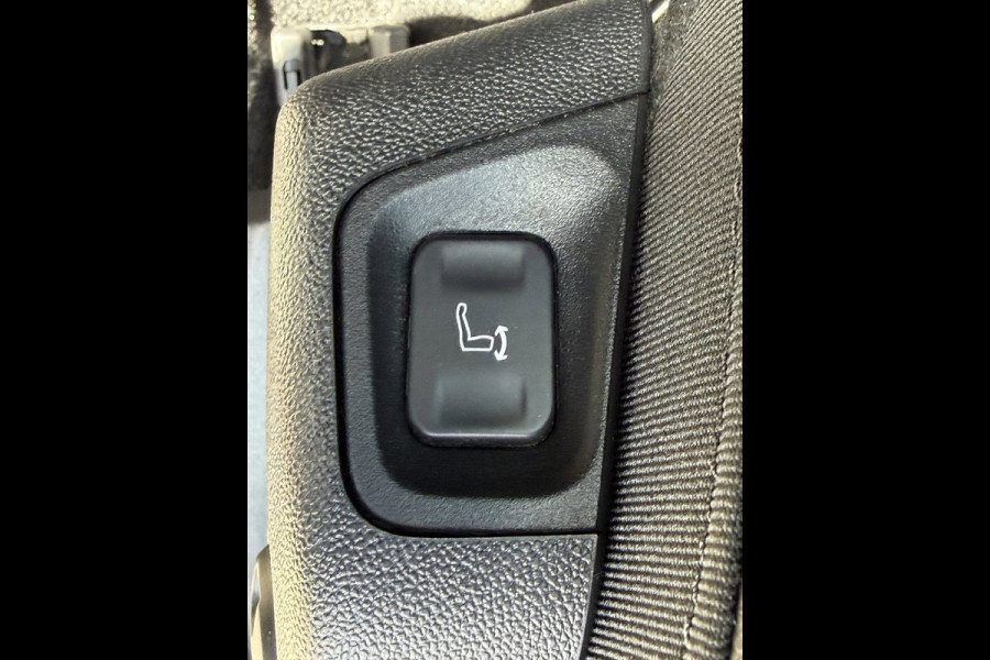Opel Grandland X 1.2 Turbo Elegance AUTOMAAT - Navigatie / Apple CarPlay I Airco I LED I PDC I Sport velgen I Dealer onderhouden