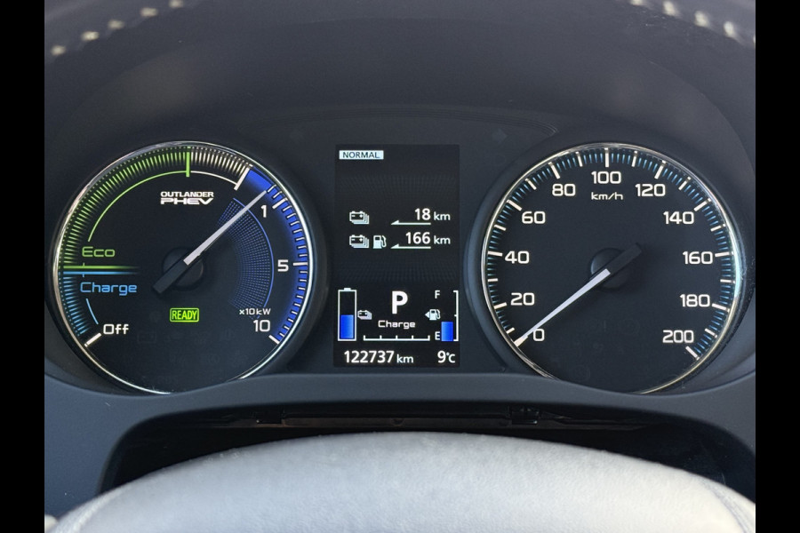 Mitsubishi Outlander BWJ 2021 | 2.4 225PK PHEV Pure | CLIMA | NAVI | STOELVERW | CAMERA A | CARPLAY |