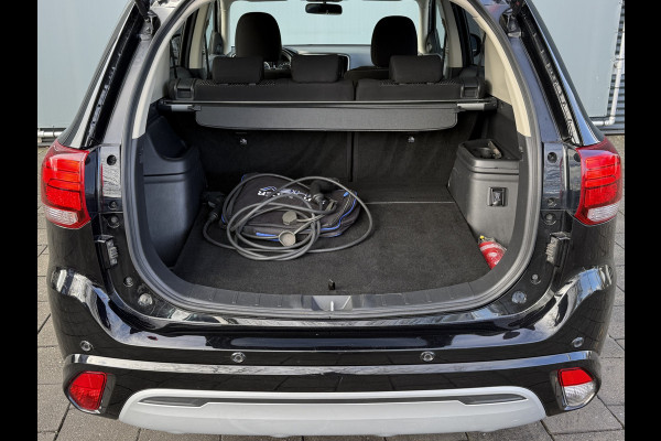 Mitsubishi Outlander BWJ 2021 | 2.4 225PK PHEV Pure | CLIMA | NAVI | STOELVERW | CAMERA A | CARPLAY |