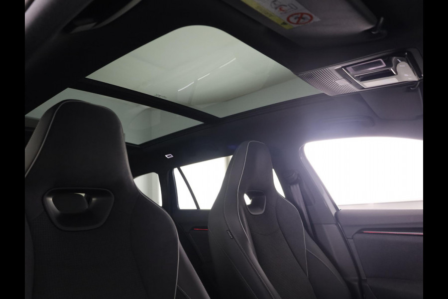 Škoda Superb Combi 1.5 TSI PHEV Sportline Business 204 pk 6 versn. DSG | Trekhaak | Winterpakket | Panorama Dak