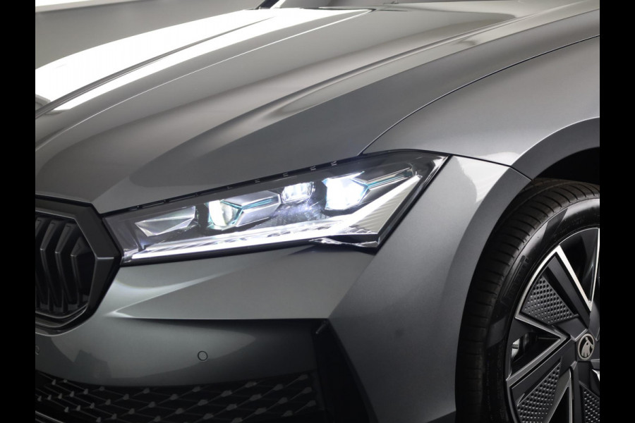 Škoda Superb Combi 1.5 TSI PHEV Sportline Business 204 pk 6 versn. DSG | Trekhaak | Winterpakket | Panorama Dak