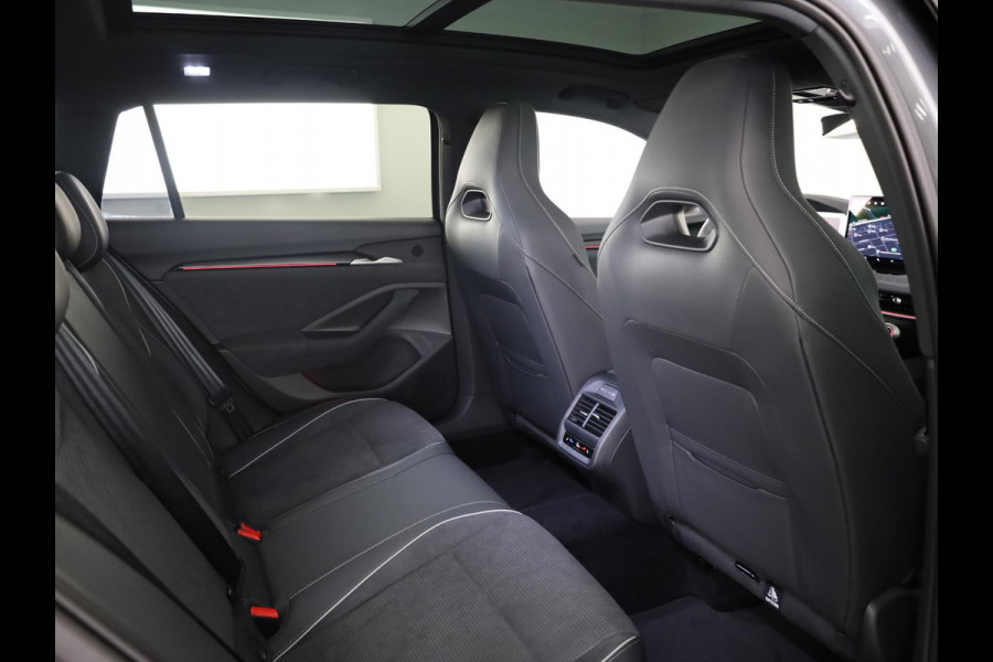 Škoda Superb Combi 1.5 TSI PHEV Sportline Business 204 pk 6 versn. DSG | Trekhaak | Winterpakket | Panorama Dak