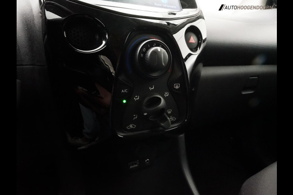 Citroën C1 1.0 VTi Feel (APPLE CARPLAY,PARKEERSENSOREN,LED VERLICHTING,CRUISE,AIRCO,COMFORT-STOELEN,TOPCONDITIE)