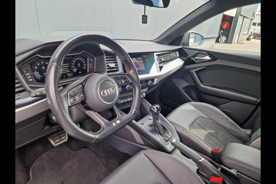 Audi A1 Sportback 40 TFSI 207PK 3x S-Line /Matrix /Keyless /Ascari Blue
