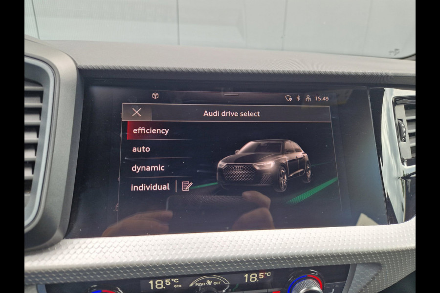 Audi A1 Sportback 40 TFSI 207PK 3x S-Line /Matrix /Keyless /Ascari Blue