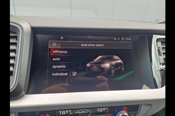 Audi A1 Sportback 40 TFSI 207PK 3x S-Line /Matrix /Keyless /Ascari Blue