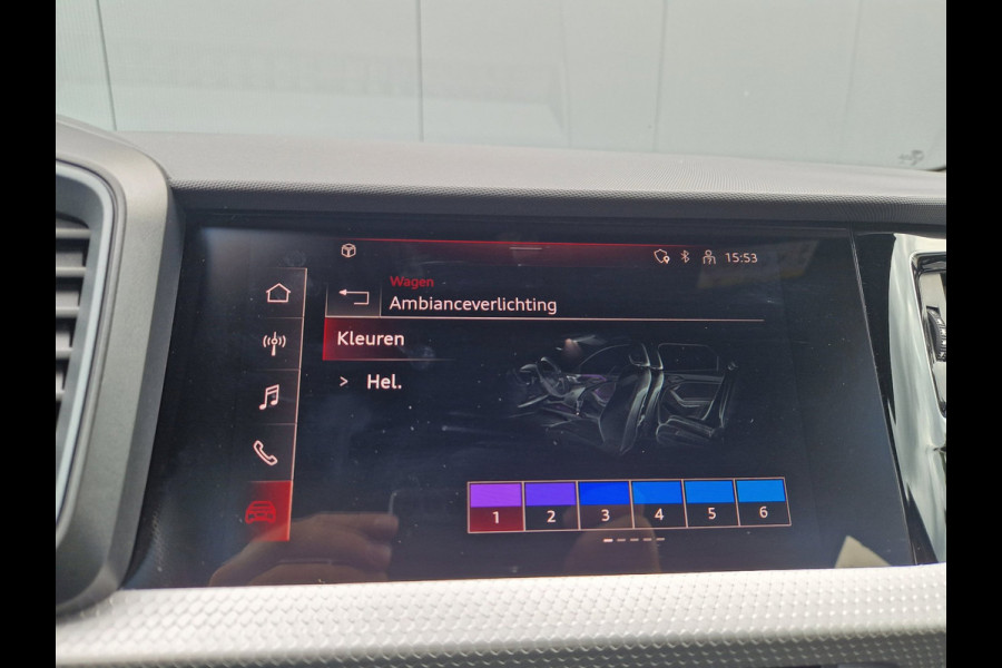 Audi A1 Sportback 40 TFSI 207PK 3x S-Line /Matrix /Keyless /Ascari Blue
