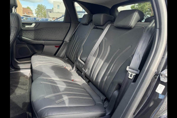 Ford Kuga 2.5 PHEV Vignale | Wegklapbare trekhaak | Panoramadak | Winter pack | Camera | Dodehoeksensoren | Bang&Olufsen | Elektrische achterklep | Dealer onderhouden