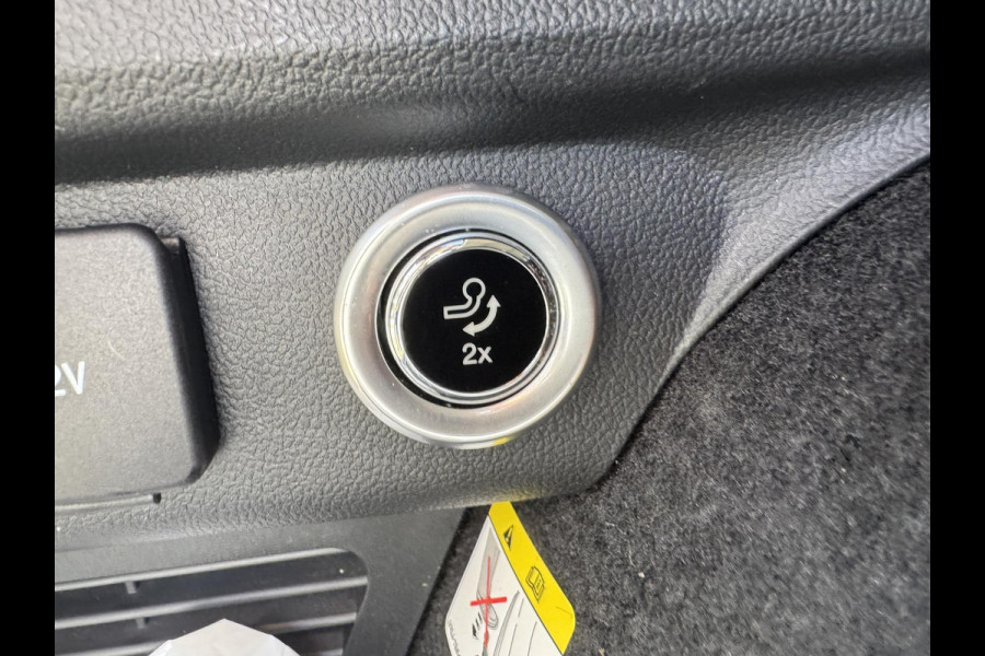 Ford Kuga 2.5 PHEV Vignale | Wegklapbare trekhaak | Panoramadak | Winter pack | Camera | Dodehoeksensoren | Bang&Olufsen | Elektrische achterklep | Dealer onderhouden