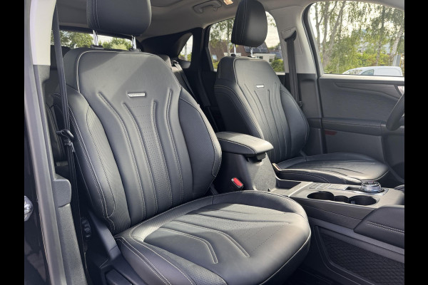Ford Kuga 2.5 PHEV Vignale | Wegklapbare trekhaak | Panoramadak | Winter pack | Camera | Dodehoeksensoren | Bang&Olufsen | Elektrische achterklep | Dealer onderhouden
