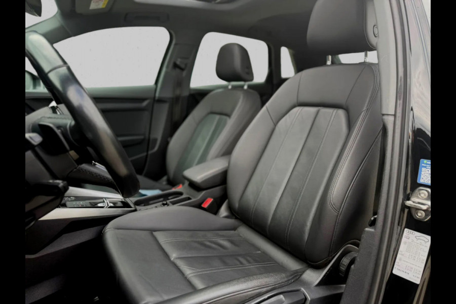 Audi A3 Sportback 35 TFSI S edition (Dealer OnderH, Panorama, Navi, Carplay, StoelV,Leder, Lane Assist, Addapt Cruise, Etc)