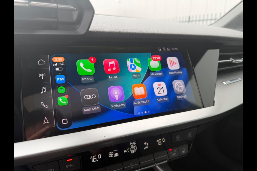 Audi A3 Sportback 35 TFSI S edition (Dealer OnderH, Panorama, Navi, Carplay, StoelV,Leder, Lane Assist, Addapt Cruise, Etc)