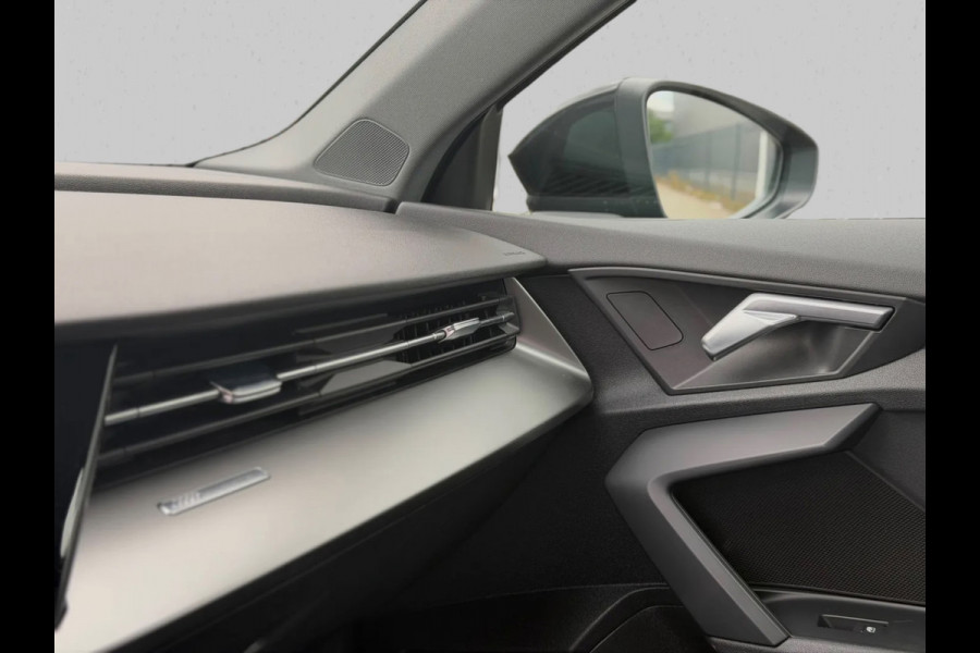 Audi A3 Sportback 35 TFSI S edition (Dealer OnderH, Panorama, Navi, Carplay, StoelV,Leder, Lane Assist, Addapt Cruise, Etc)