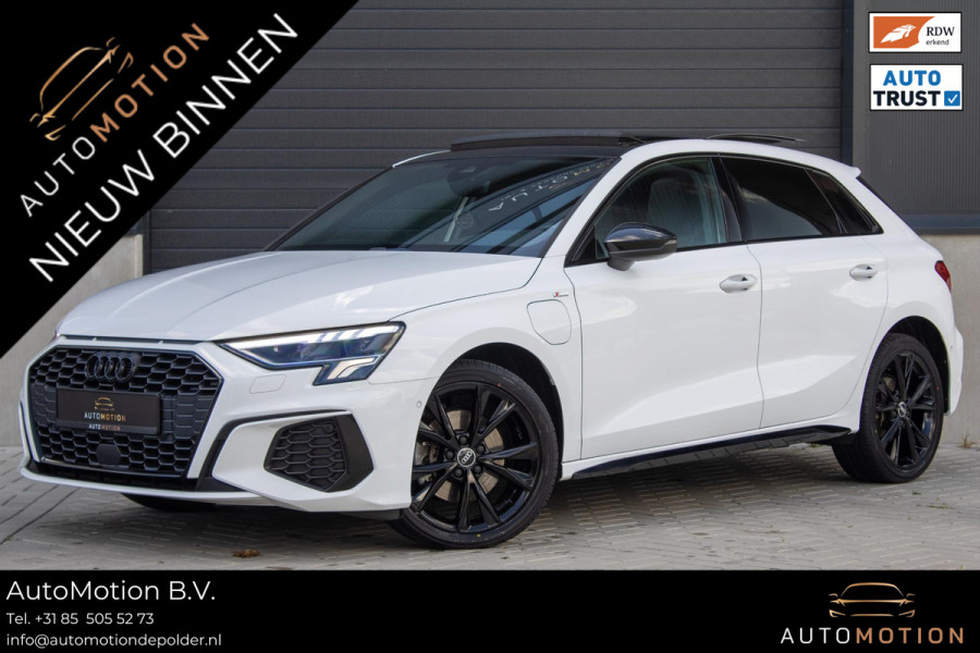 Audi A3 Sportback 40TFSIe Sline Pano Camera Maxton Keyless Stoelverwarming