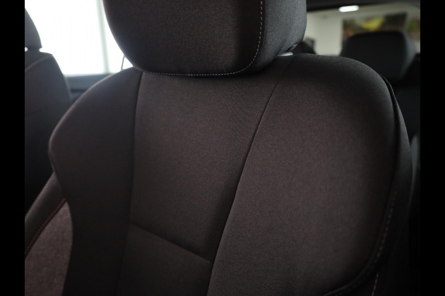 Škoda SCALA 1.0 TSI Edition | Stoel- en stuurverwarming| Trekhaak | Draadloos laden | 16 inch lichtmetalen velgen|