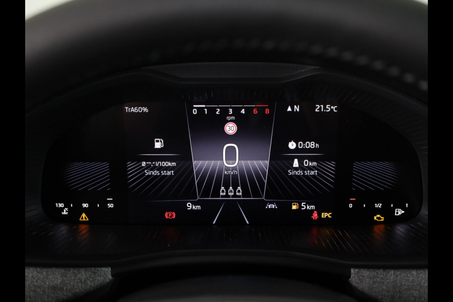 Škoda SCALA 1.0 TSI Edition | Stoel- en stuurverwarming| Trekhaak | Draadloos laden | 16 inch lichtmetalen velgen|