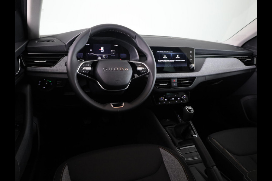 Škoda SCALA 1.0 TSI Edition | Stoel- en stuurverwarming| Trekhaak | Draadloos laden | 16 inch lichtmetalen velgen|