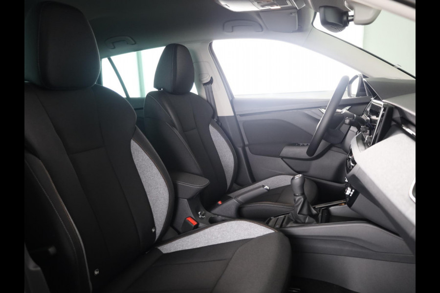 Škoda SCALA 1.0 TSI Edition | Stoel- en stuurverwarming| Trekhaak | Draadloos laden | 16 inch lichtmetalen velgen|
