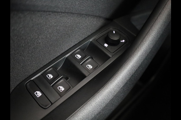 Škoda SCALA 1.0 TSI Edition | Stoel- en stuurverwarming| Trekhaak | Draadloos laden | 16 inch lichtmetalen velgen|