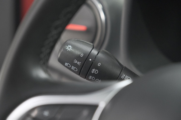 Dacia Sandero TCe 90 Tech Road | Trekhaak | Navigatie | Parkeersensoren