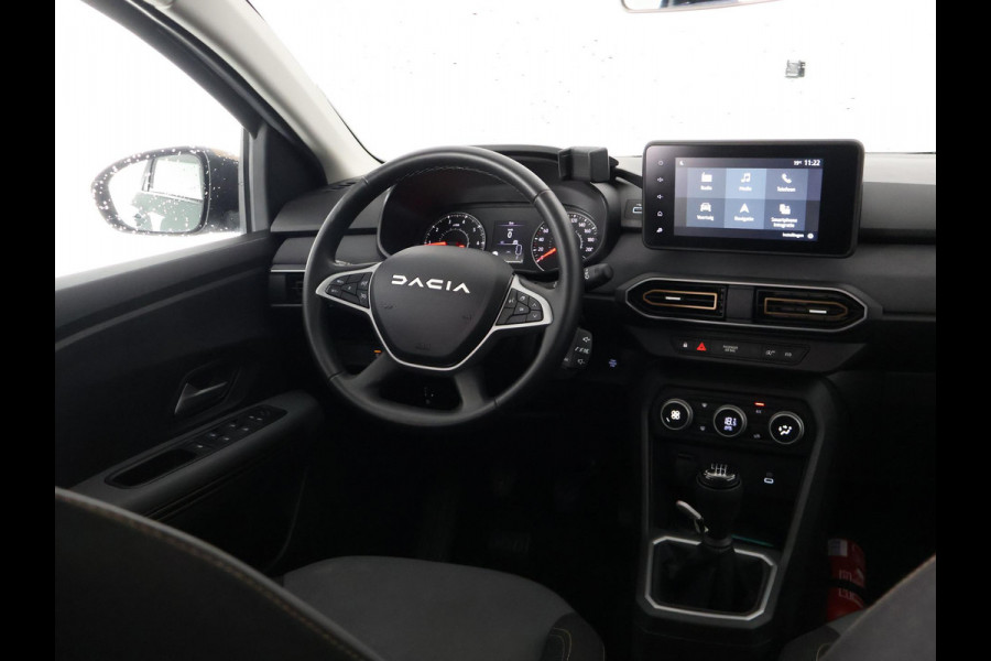 Dacia Jogger 1.0 TCe 110 EXTREME 7 ZITS GARANTIE TOT 2035* . CRUISE CONTROL . DODE HOEK DETECTIE . PARKEERSENSOREN VOOR EN ACHTER .