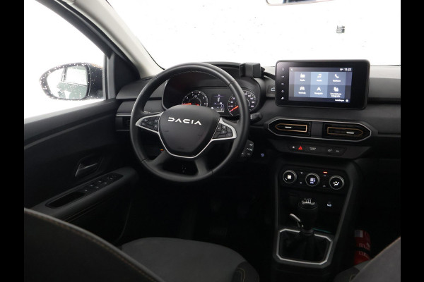 Dacia Jogger 1.0 TCe 110 EXTREME 7 ZITS GARANTIE TOT 2035* . CRUISE CONTROL . DODE HOEK DETECTIE . PARKEERSENSOREN VOOR EN ACHTER .