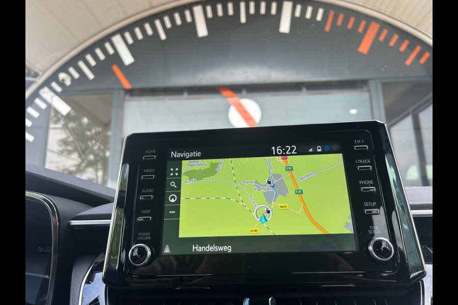 Toyota Corolla Touring Sports 1.8 Hybrid Business Plus 100% Dealer Onderhouden Rijklaarprijs!