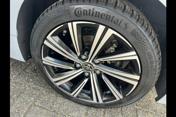 Toyota Corolla Touring Sports 1.8 Hybrid Business Plus 100% Dealer Onderhouden Rijklaarprijs!