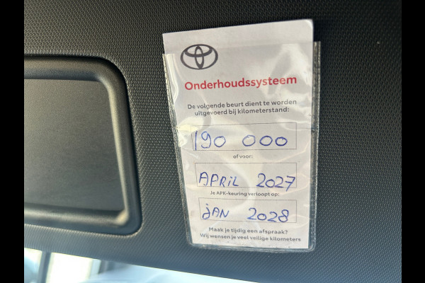 Toyota Corolla Touring Sports 1.8 Hybrid Business Plus 100% Dealer Onderhouden Rijklaarprijs!