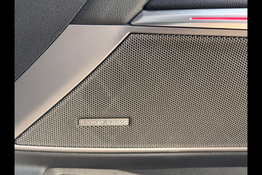 BMW 3 Serie Touring M340i xDrive High Executive 374PK - Pano