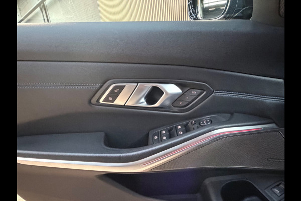 BMW 3 Serie Touring M340i xDrive High Executive 374PK - Pano