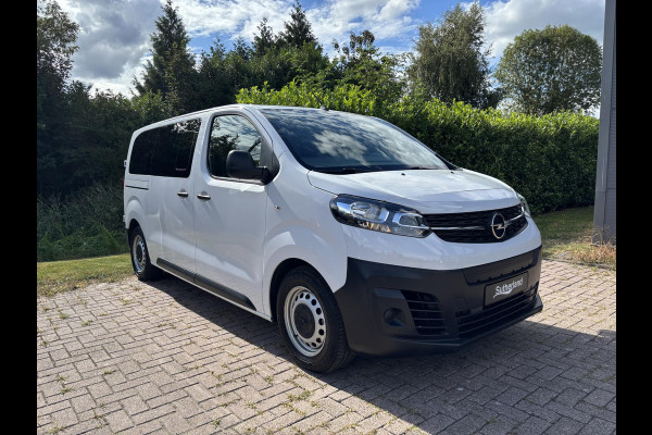 Opel Vivaro-e Combi L2H1 50 kWh 136 PK | 9.585 KM! | Climate Control | 9-persoons | Dubbele Zij-Schuifdeur | Privacy-Glass