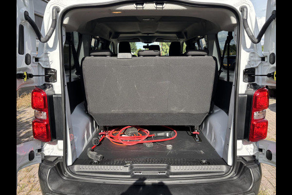 Opel Vivaro-e Combi L2H1 50 kWh 136 PK | 9.585 KM! | Climate Control | 9-persoons | Dubbele Zij-Schuifdeur | Privacy-Glass
