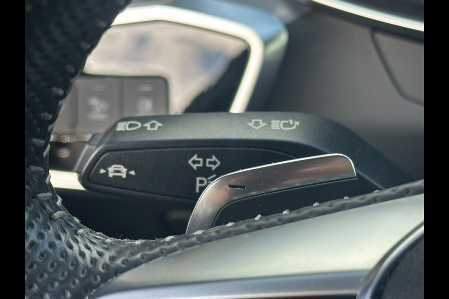 Audi A6 Limousine 55 TFSI e quattro Competition S Line 367 PK | Adaptive cruise control | Wegklapbare trekhaak | 360 Camera | Stoelverwarming | LED | CarPlay | Virtual Cockpit