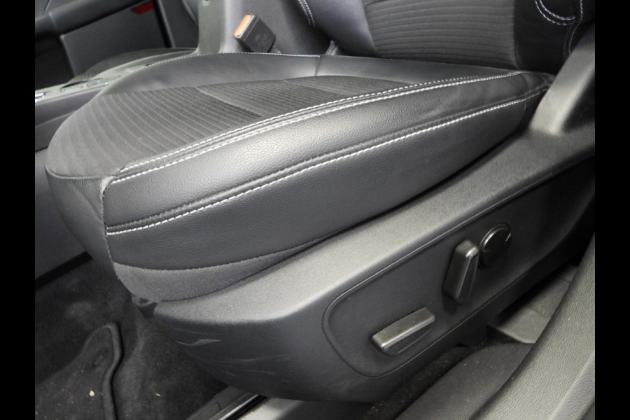 Ford Kuga 2.5 PHEV Plug-In Titanium X TREKH./NAVI/CAMERA/LED/B&O/17"LMV!