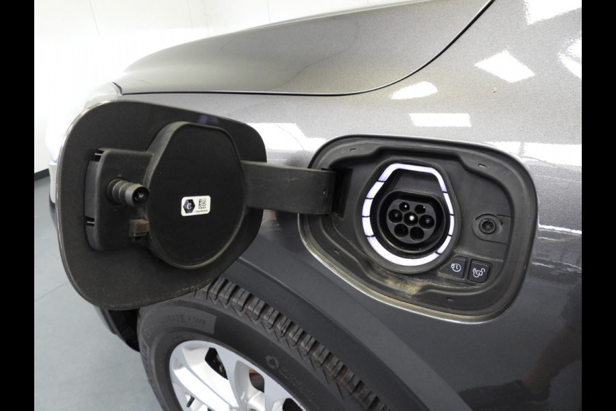 Ford Kuga 2.5 PHEV Plug-In Titanium X TREKH./NAVI/CAMERA/LED/B&O/17"LMV!