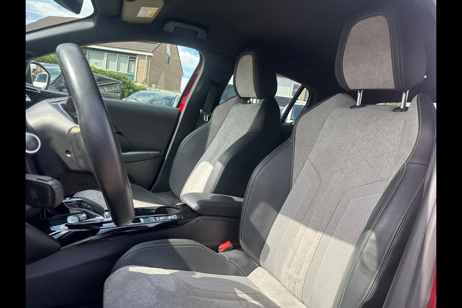 Peugeot e-208 EV GT Pack 50 kWh | Panoramadak | Stoelverwarming | Achteruitrijcamera | ACC inclusief Stop&Go-functie