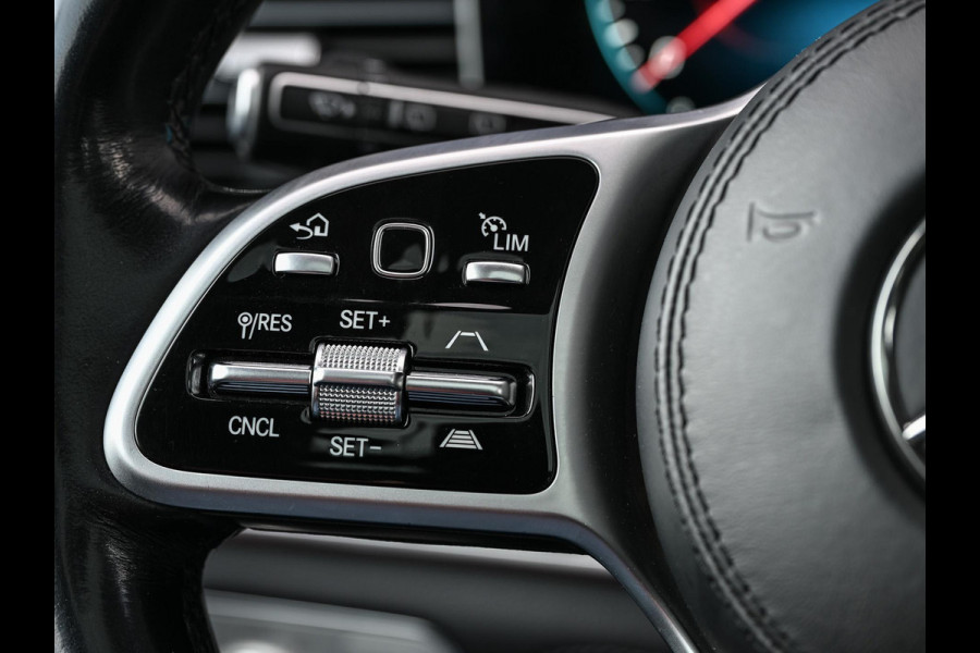 Mercedes-Benz GLE 350 e 4MATIC AMG Line | Panoramadak | HUD | 360 Camera | Stoelventilatie + Massage | Burmester | Night Pakket | Advanced Distronic | Trekhaak | Ambiance Interieur |