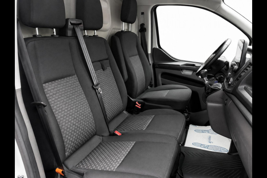 Ford Transit Custom 300 2.0 TDCI L2H1 Trend Trekhaak Navigatie Achteruitrijcamera Cruise Control Bluetooth Airco DAB  Zijschuifdeur Rechts Voorruitverwarming Parkeersensoren voor en Achter