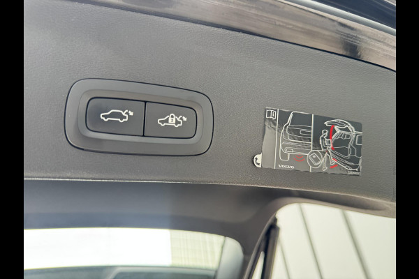 Volvo XC40 1.5 T5 Recharge Inscription | Trekhaak | Panorama | Leder Amber | H&K Audio | Memory Seat | Camera |