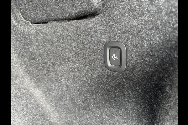 Volvo XC40 1.5 T5 Recharge Inscription | Trekhaak | Panorama | Leder Amber | H&K Audio | Memory Seat | Camera |