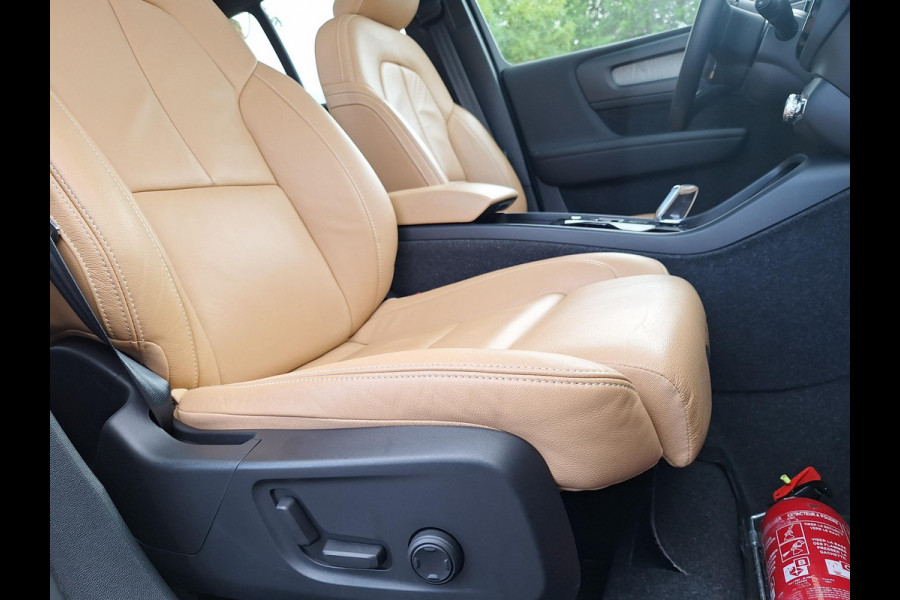 Volvo XC40 1.5 T5 Recharge Inscription | Trekhaak | Panorama | Leder Amber | H&K Audio | Memory Seat | Camera |